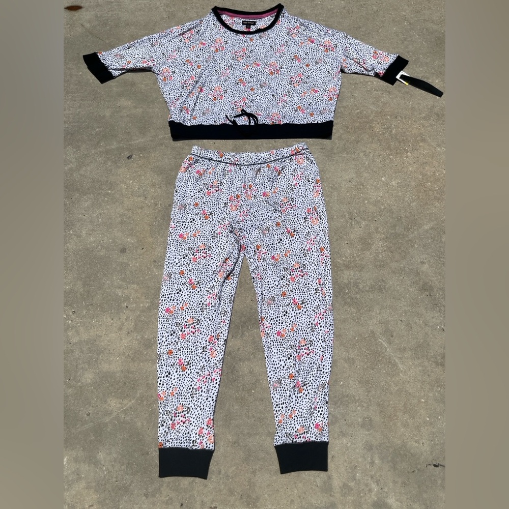 Room Service 2-Piece Floral Pajama Set